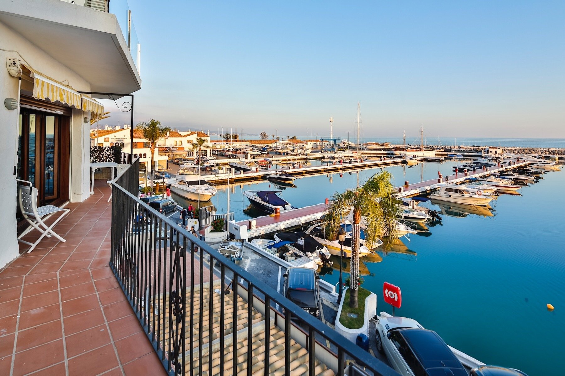 Apartamento de 3 dormitorio/s,  y 3 baño/s  para venta en Puerto Banus, Marbella