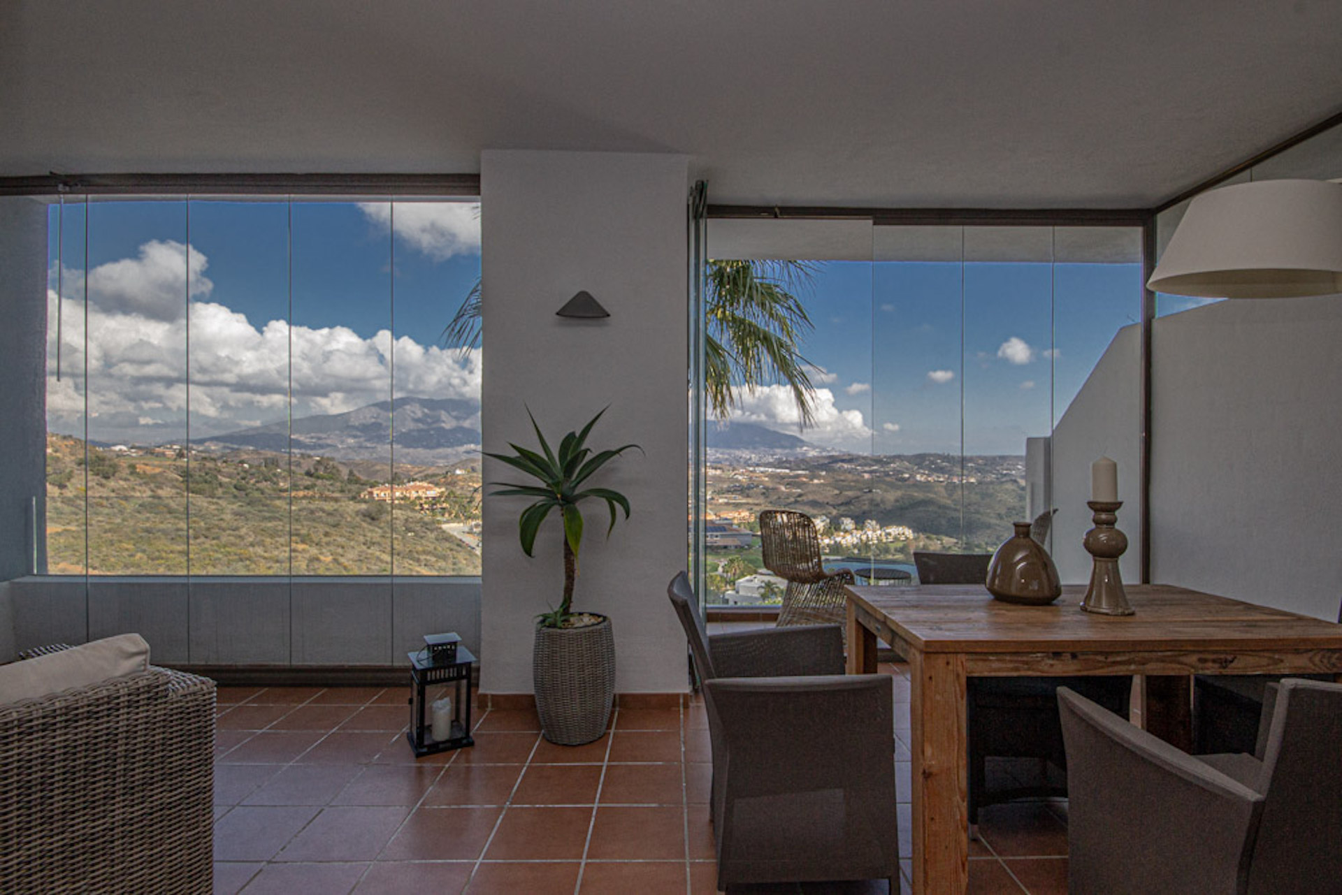 Stunning 1 bed Apartment with panoramic sea views – La Cala