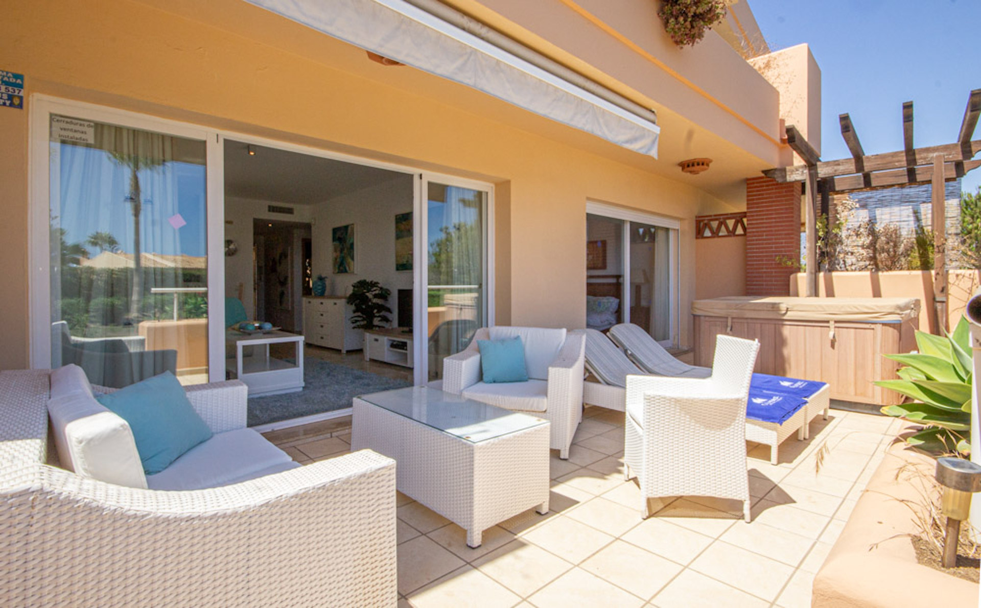 geräumige Erdgeschosswohnung in Malibu Mansion, Mijas Costa