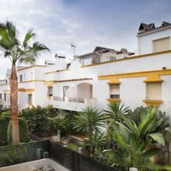 Townhouse in Beachfront complex on the Golden Mile