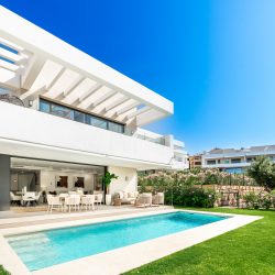 Contemporary Villa in La Vera – Exclusive Gated Community Walking Distance to Amenities