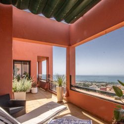 Spacious 4-Bedroom Apartment with Spectacular Panoramic Sea Views – Upper Calahonda