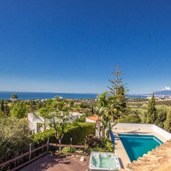 Villa in el Rosario with panoramic sea views