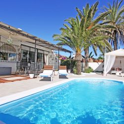 Villa in Costabella 100 metres from the beach