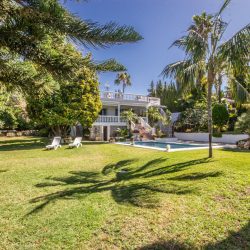 Charming Villa  in Urb. Real de Panorama – Prime Investment Opportunity