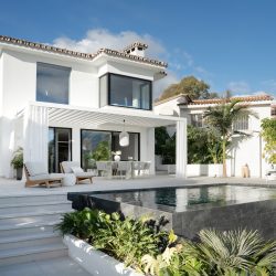 High end Villa in Lower Nueva Andalucia