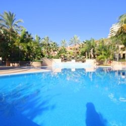 2 bedroom, 2 bathroom Apartment for sale in Rio Real, Marbella